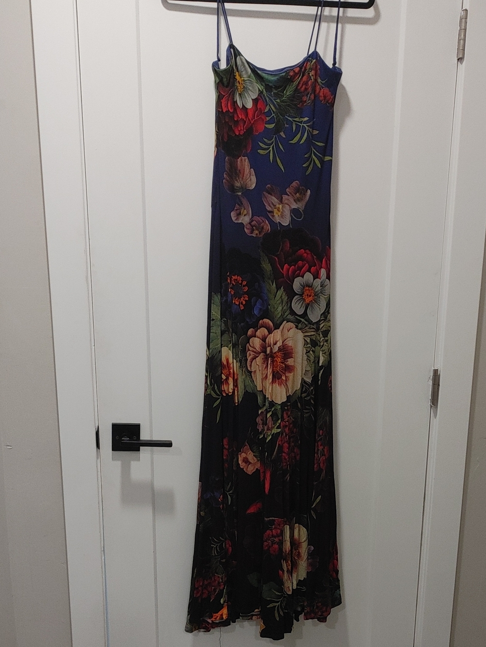 Alice + Olivia Augusta Maxi Dress in Magic Garden Gardient - Picture 5 of 16